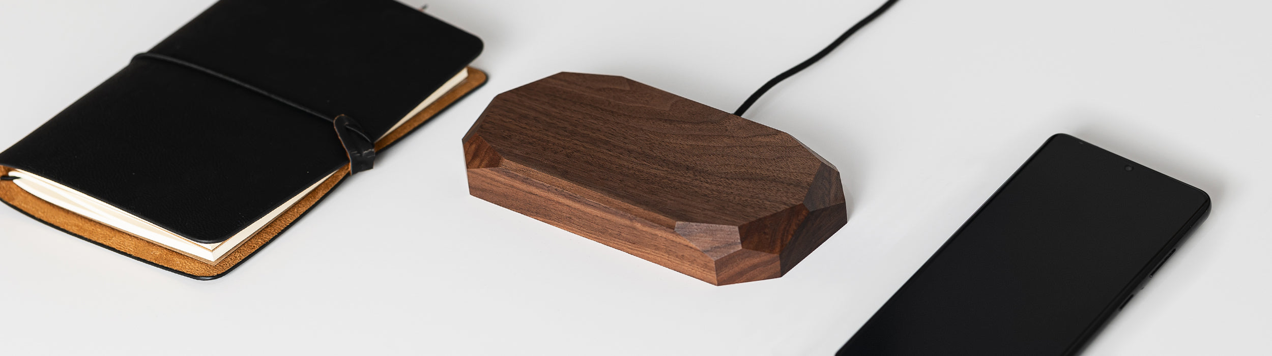 Kabellose Ladegeräte aus Holz - Doppelt
