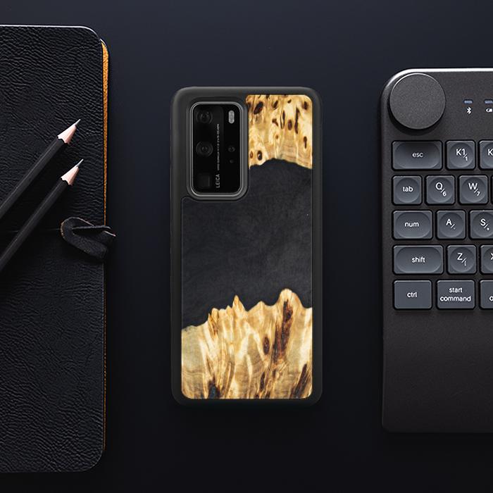 Huawei P40 Pro Handyhülle aus Harz und Holz - Synergy#E19