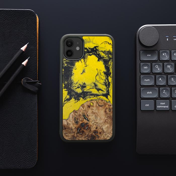 iPhone 11 Handyhülle aus Harz und Holz - Borussia#ChL