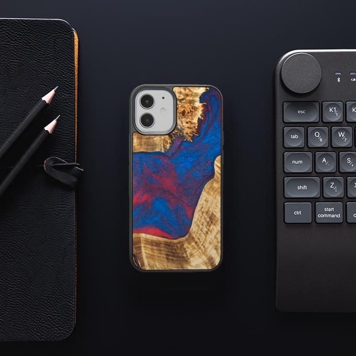 iPhone 12 Mini Handyhülle aus Harz und Holz - Synergy#E10