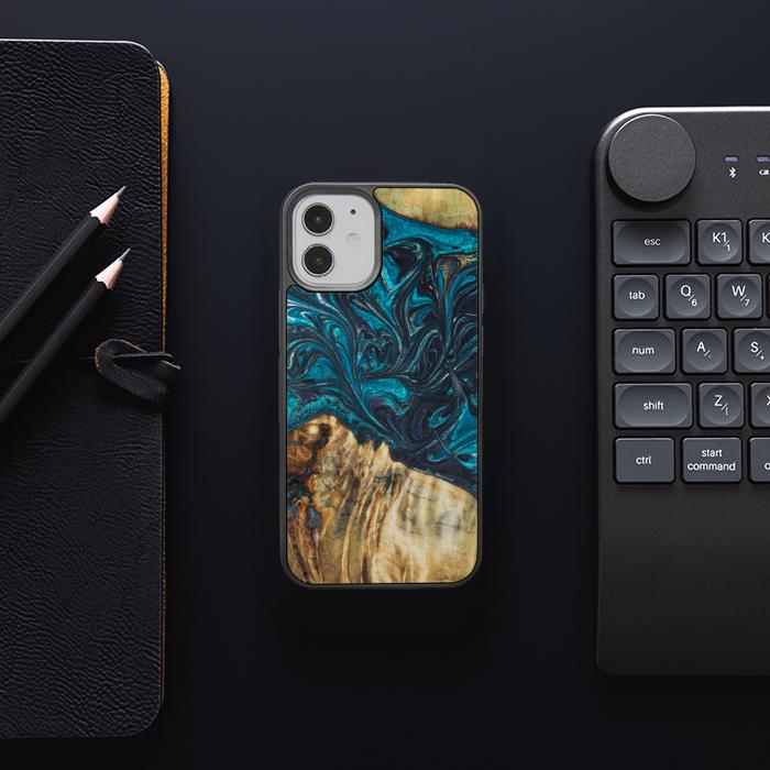 iPhone 12 Mini Handyhülle aus Harz und Holz - Synergy#E12