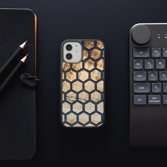 iPhone 12 Mini Handyhülle aus Harz und Holz - Synergy#F36