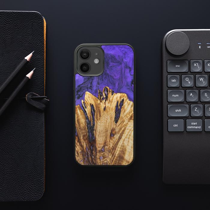 iPhone 12 Handyhülle aus Harz und Holz - Synergy#E22