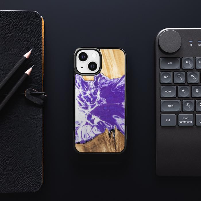 iPhone 13 Mini Handyhülle aus Harz und Holz - Synergy#A78