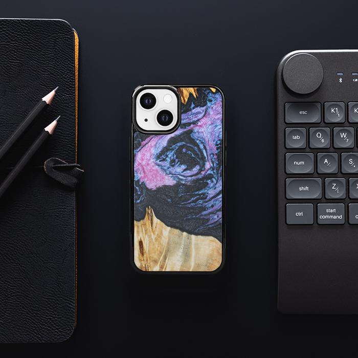 iPhone 13 Mini Handyhülle aus Harz und Holz - Synergy#F25