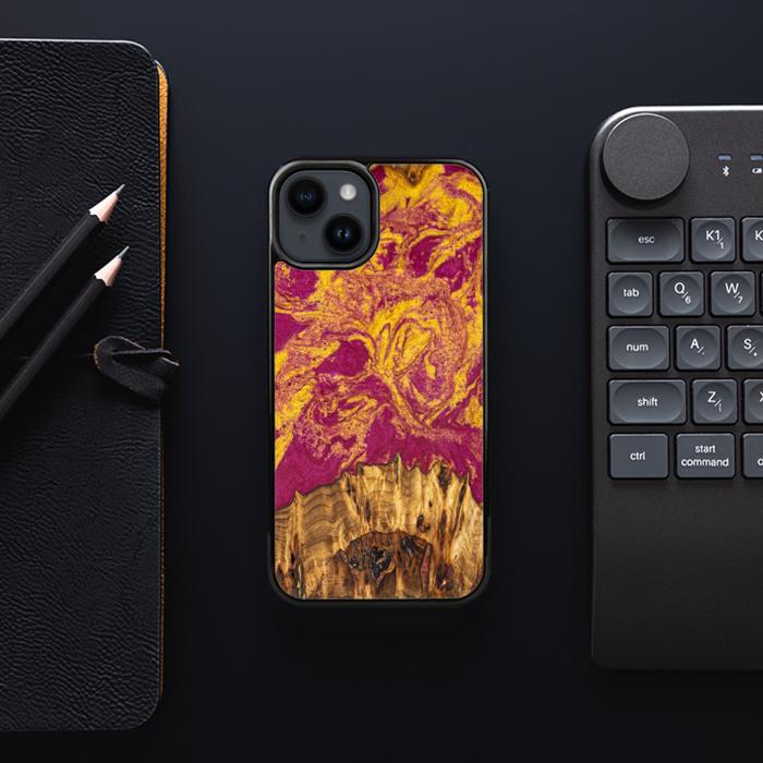 iPhone 14 Handyhülle aus Harz und Holz - Synergy#E11