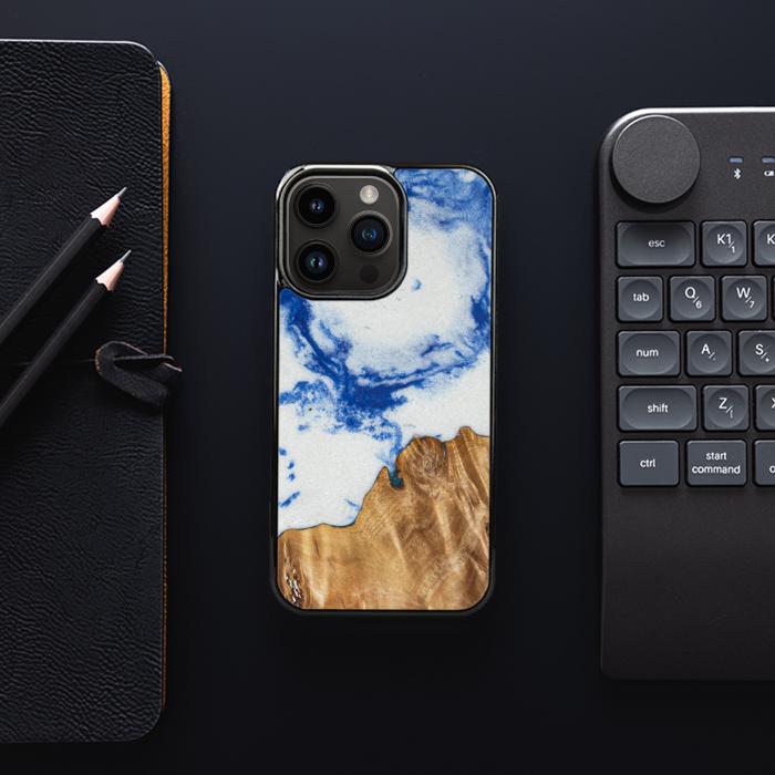 iPhone 15 Pro Handyhülle aus Harz und Holz - Real#ChL