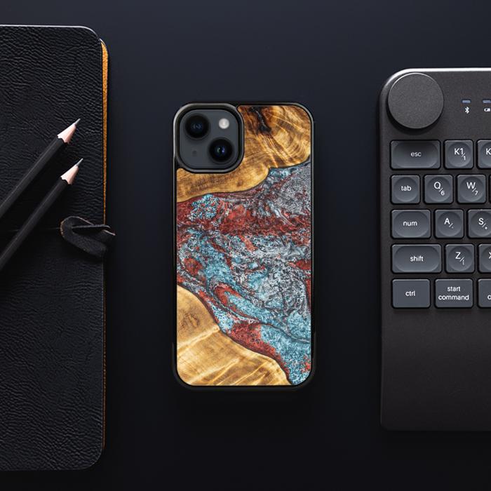 iPhone 15 Handyhülle aus Harz und Holz - Synergy#E7