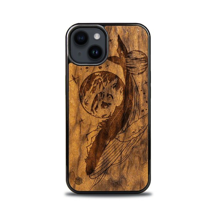 iPhone 15 Handyhülle aus Holz - Cosmic Whale