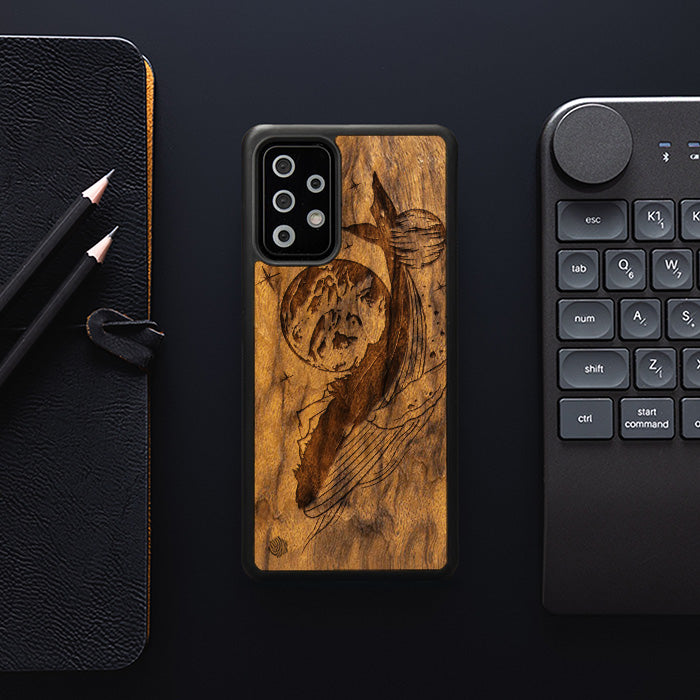 Samsung Galaxy A53 5G Handyhülle aus Holz - Cosmic Whale
