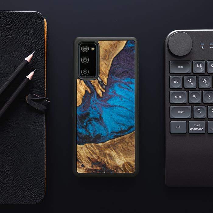 Samsung Galaxy S20 FE Handyhülle aus Harz und Holz - Synergy#E21