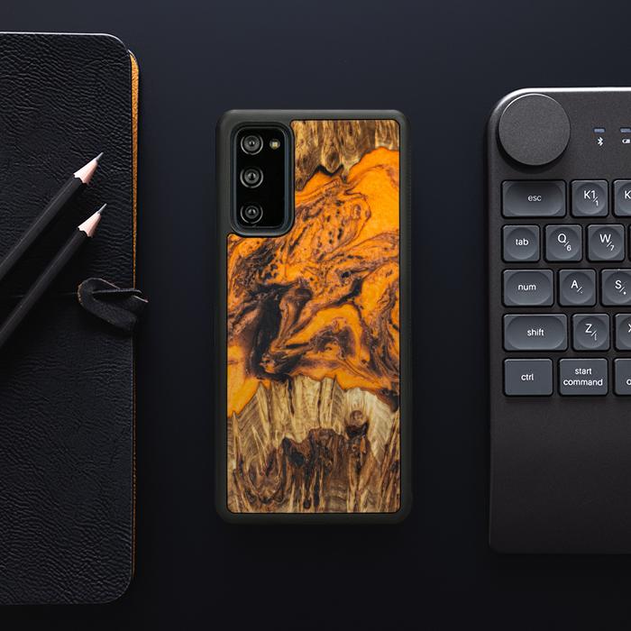 Samsung Galaxy S20 FE Handyhülle aus Harz und Holz - Synergy#E24