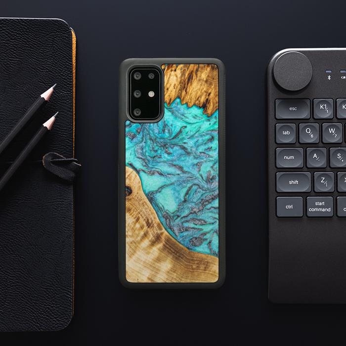 Samsung Galaxy S20 Plus Handyhülle aus Harz und Holz - Synergy#E13