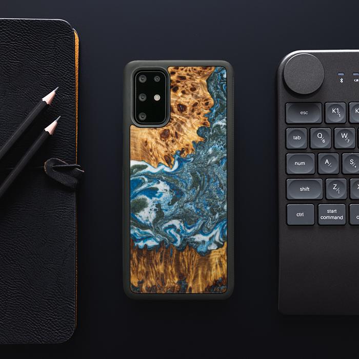 Samsung Galaxy S20 Plus Handyhülle aus Harz und Holz - Synergy#E17