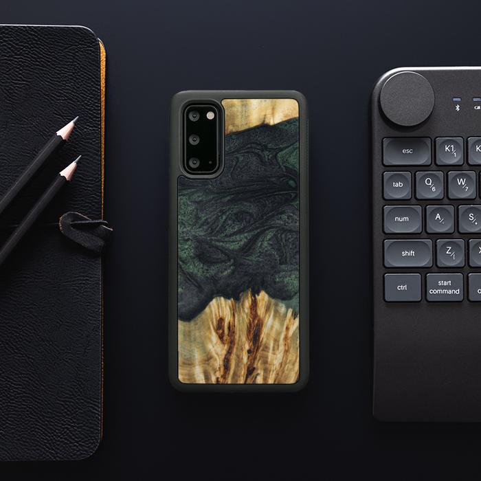 Samsung Galaxy S20 Handyhülle aus Harz und Holz - Synergy#E25