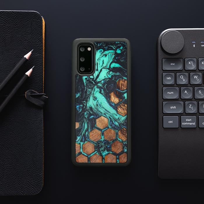 Samsung Galaxy S20 Handyhülle aus Harz und Holz - Synergy#F23