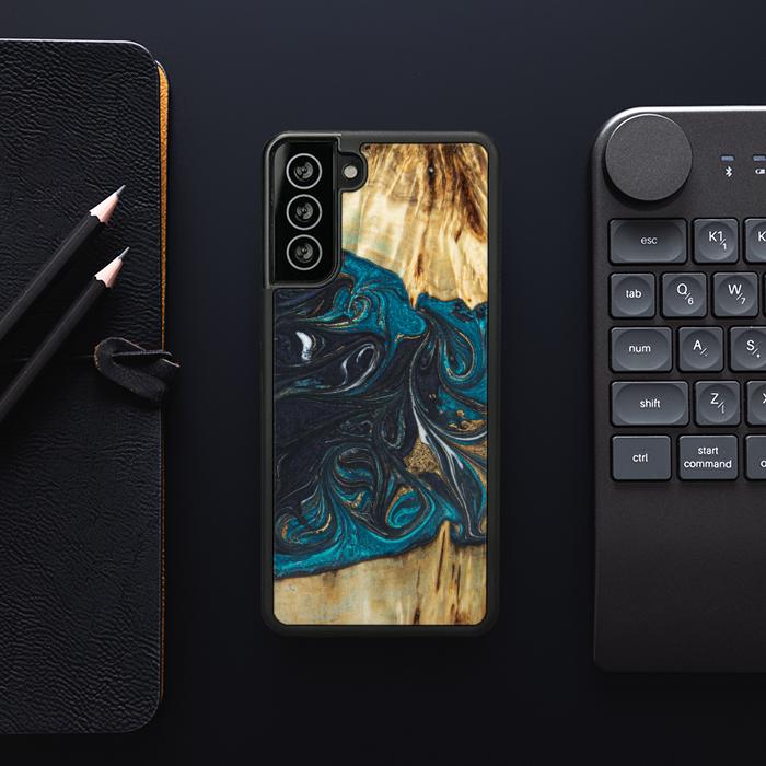 Samsung Galaxy S21 Plus Handyhülle aus Harz und Holz - SYNERGY#E1