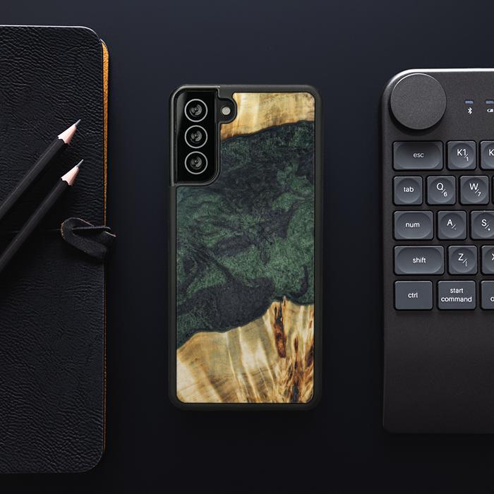 Samsung Galaxy S21 Plus Handyhülle aus Harz und Holz - Synergy#E14