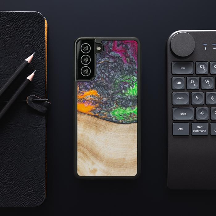 Samsung Galaxy S21 Plus Handyhülle aus Harz und Holz - Synergy#F1