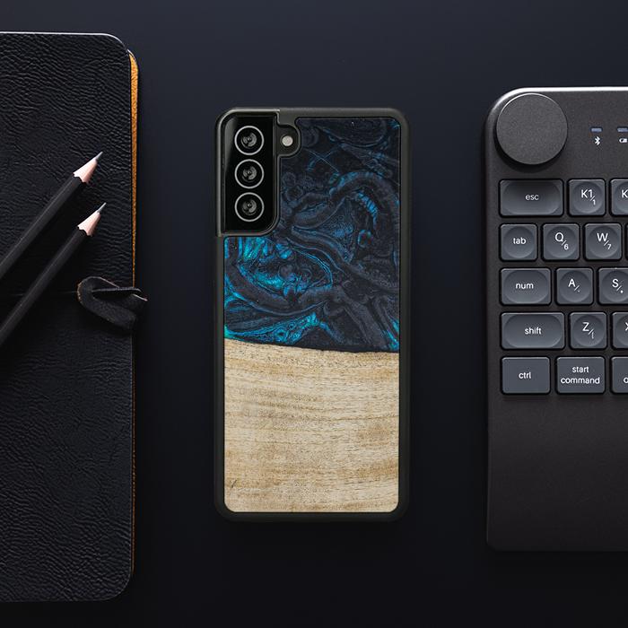 Samsung Galaxy S21 Plus Handyhülle aus Harz und Holz - Synergy#F13