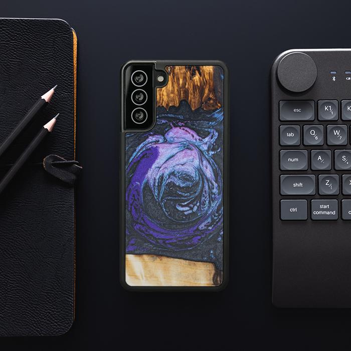 Samsung Galaxy S21 Plus Handyhülle aus Harz und Holz - Synergy#F34