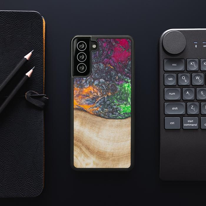 Samsung Galaxy S21 Plus Handyhülle aus Harz und Holz - Synergy#F6