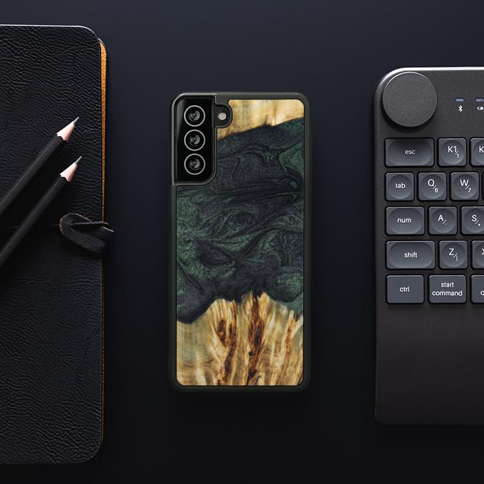 Samsung Galaxy S21 Handyhülle aus Harz und Holz - Synergy#E25