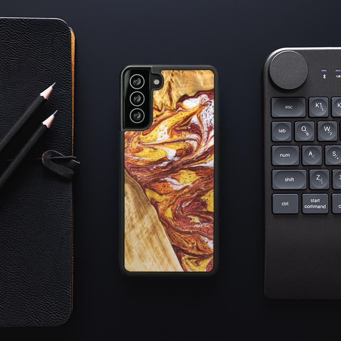 Samsung Galaxy S21 Handyhülle aus Harz und Holz - Synergy#E4