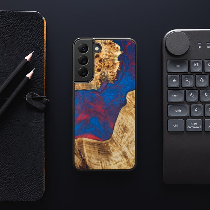 Samsung Galaxy S23 Plus Handyhülle aus Harz und Holz - Synergy#E10