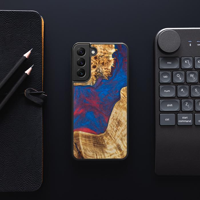 Samsung Galaxy S23 Handyhülle aus Harz und Holz - Synergy#E10