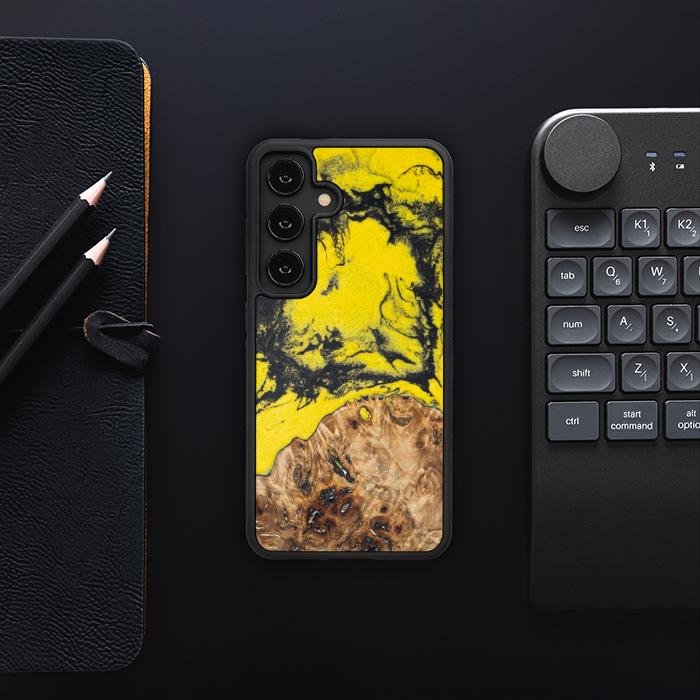 Samsung Galaxy S24 Handyhülle aus Harz und Holz - Borussia#ChL