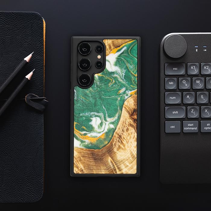 Samsung Galaxy S24 Ultra Handyhülle aus Harz und Holz - Synergy#E20