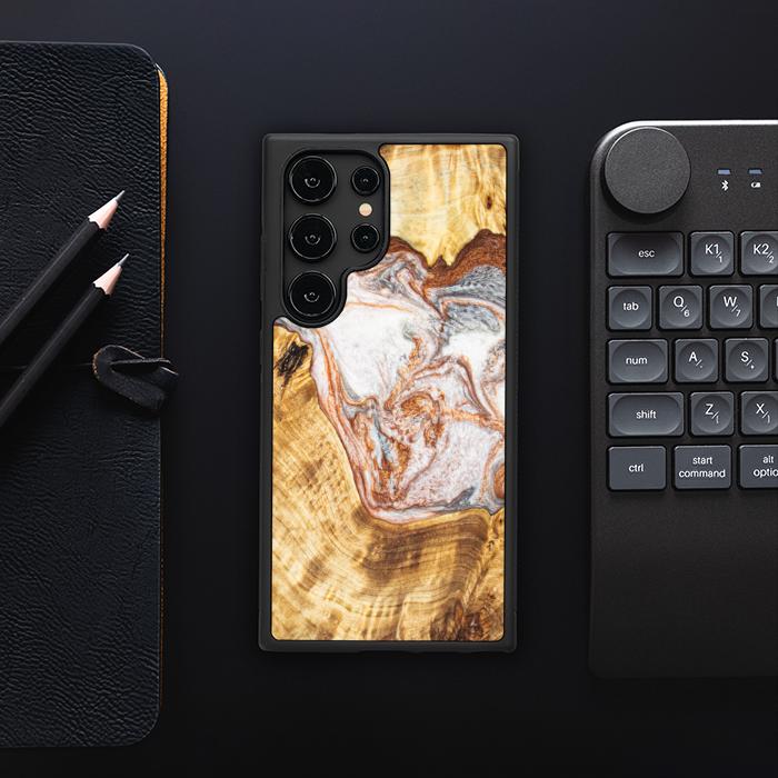 Samsung Galaxy S24 Ultra Handyhülle aus Harz und Holz - Synergy#E5