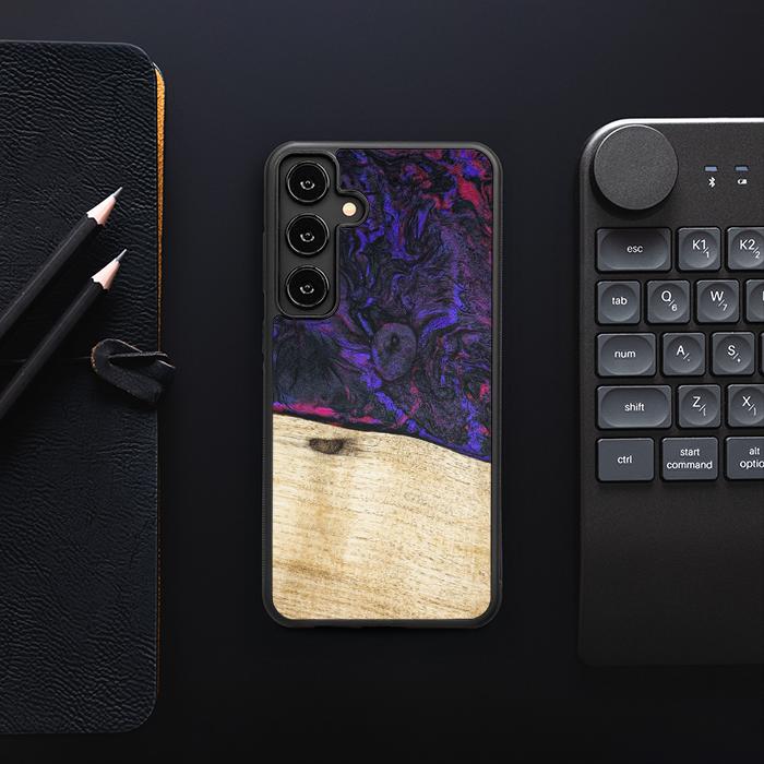 Samsung Galaxy S25 Plus Handyhülle aus Harz und Holz - Synergy#F18