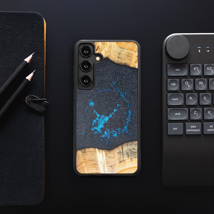 Samsung Galaxy S25 Plus Handyhülle aus Harz und Holz - Synergy#F35