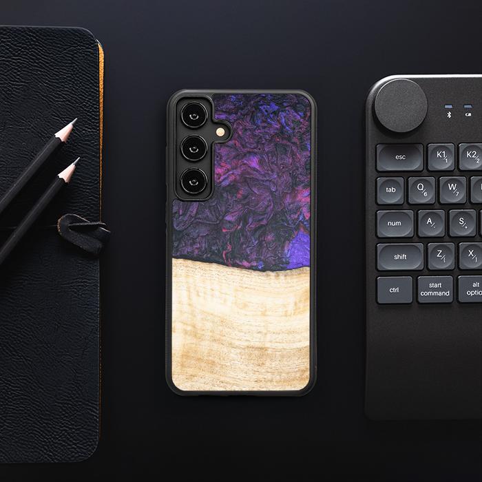 Samsung Galaxy S25 Plus Handyhülle aus Harz und Holz - Synergy#F4