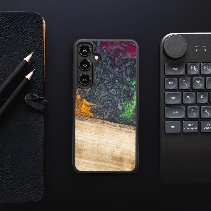 Samsung Galaxy S25 Plus Handyhülle aus Harz und Holz - Synergy#F8