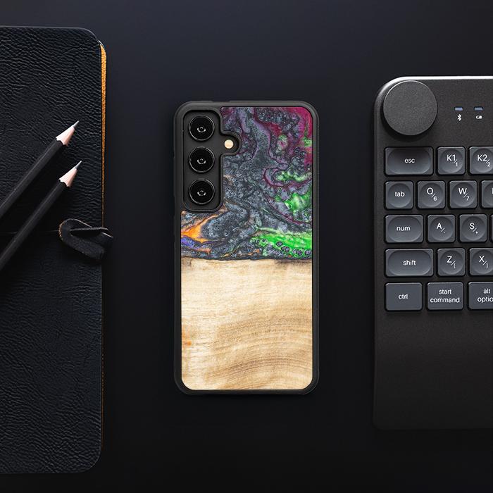 Samsung Galaxy S25 Handyhülle aus Harz und Holz - Synergy#F2