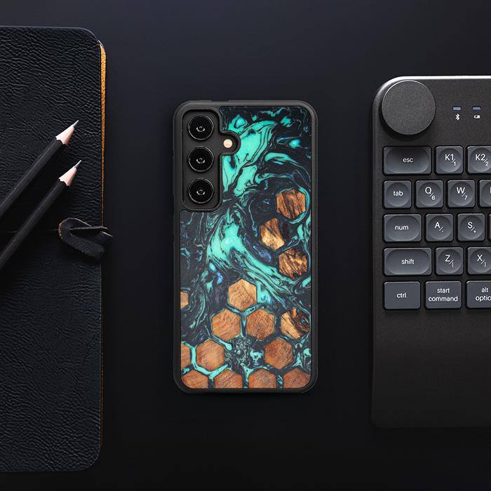 Samsung Galaxy S25 Handyhülle aus Harz und Holz - Synergy#F28