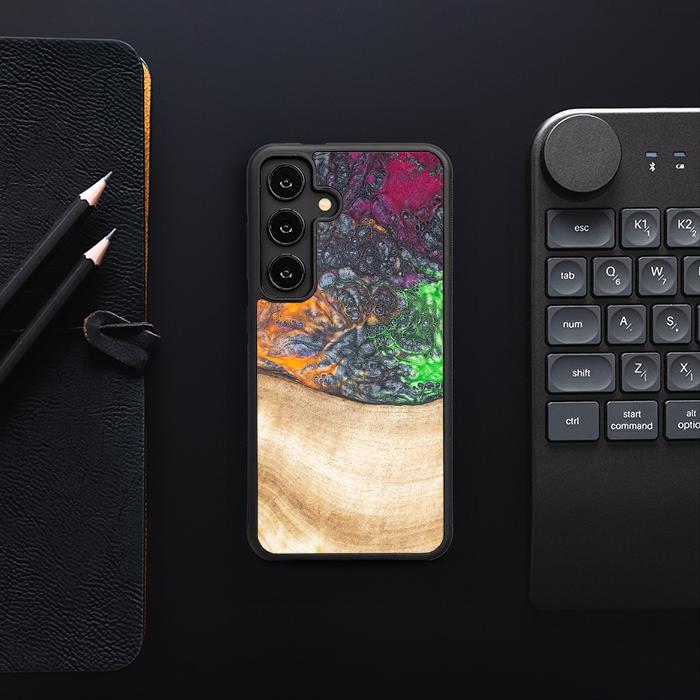 Samsung Galaxy S25 Handyhülle aus Harz und Holz - Synergy#F6