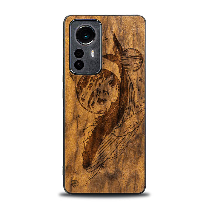 Xiaomi 12 Pro Handyhülle aus Holz - Cosmic Whale