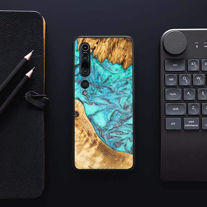 Xiaomi Mi 10 Pro Handyhülle aus Harz und Holz - Synergy#E13