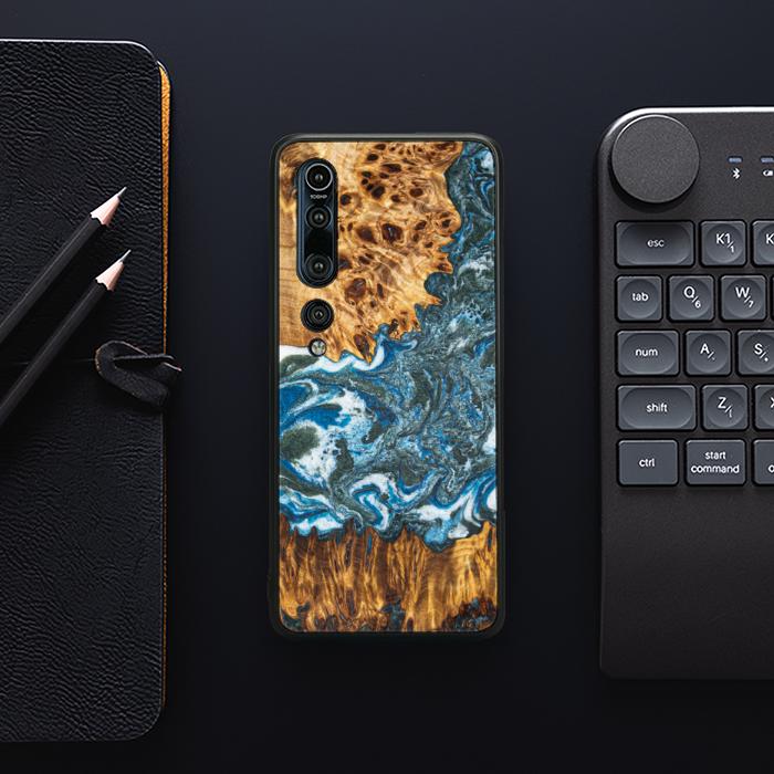 Xiaomi Mi 10 Pro Handyhülle aus Harz und Holz - Synergy#E17