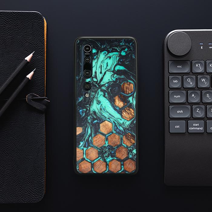 Xiaomi Mi 10 Pro Handyhülle aus Harz und Holz - Synergy#F23