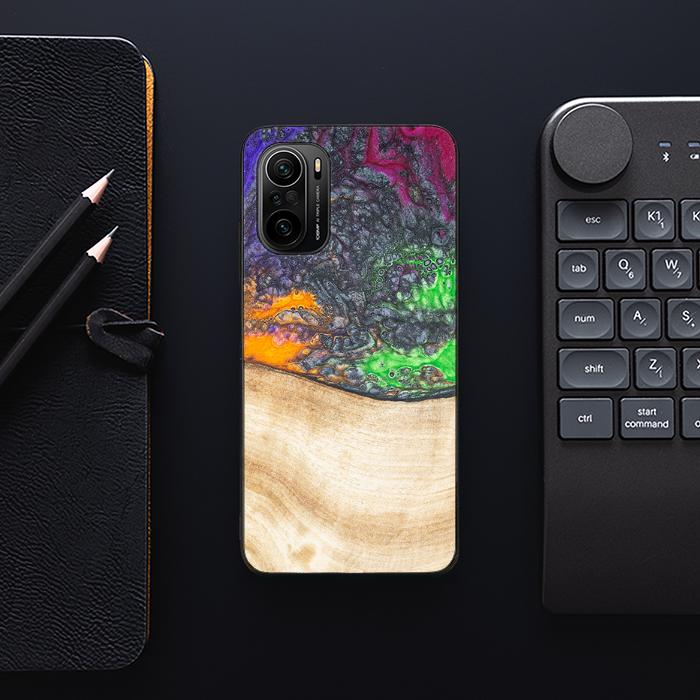 Xiaomi Mi 11i Handyhülle aus Harz und Holz - Synergy#F1