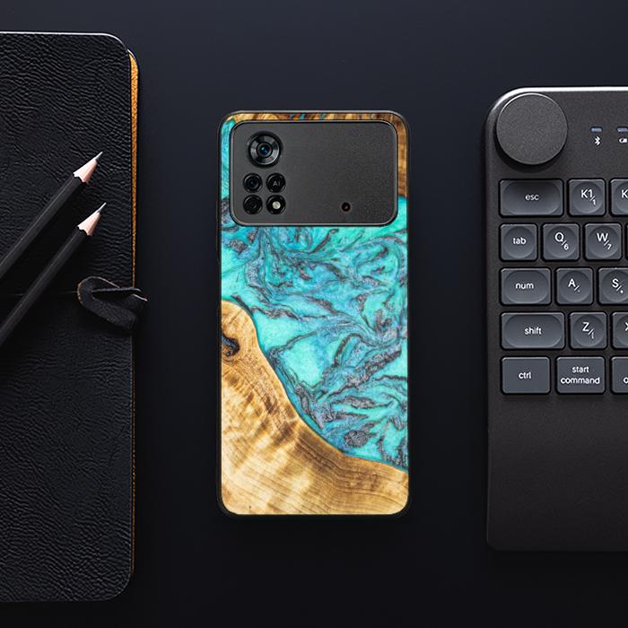 Xiaomi POCO X4 Pro 5G Handyhülle aus Harz und Holz - Synergy#E13