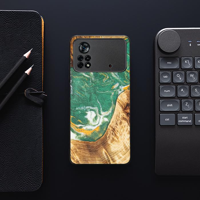 Xiaomi POCO X4 Pro 5G Handyhülle aus Harz und Holz - Synergy#E20