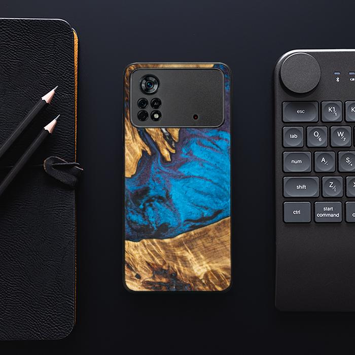 Xiaomi POCO X4 Pro 5G Handyhülle aus Harz und Holz - Synergy#E21
