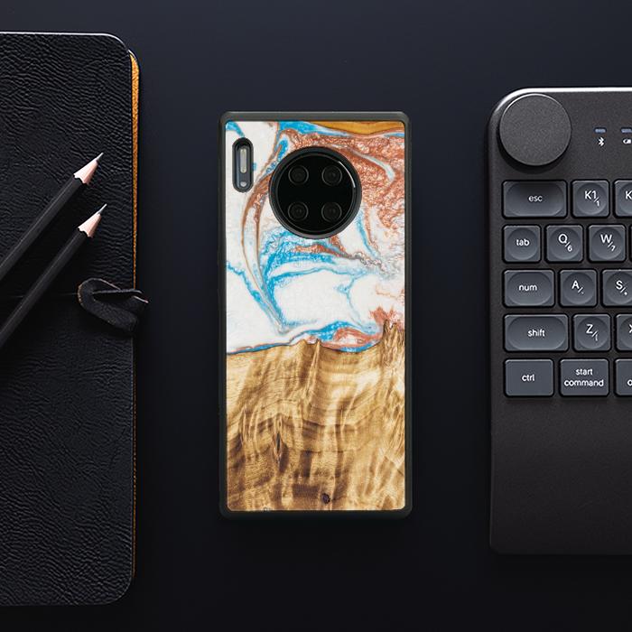 Huawei Mate 30 Pro Handyhülle aus Harz und Holz - SYNERGY#47