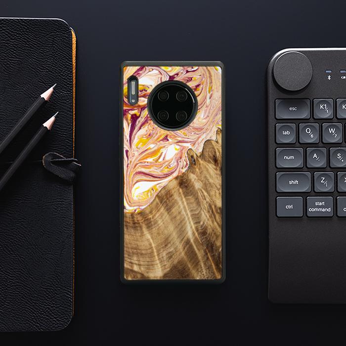 Huawei Mate 30 Pro Handyhülle aus Harz und Holz - SYNERGY#C48